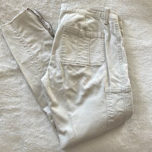 Hollister crop sand color size 7/28